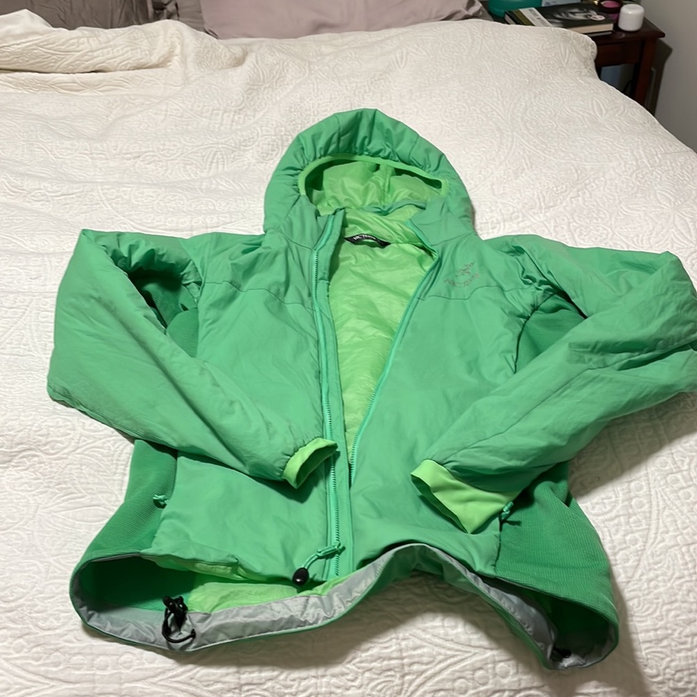 Arc’teryx Atom LT Ski/Snowboard Jacket - Medium - Green